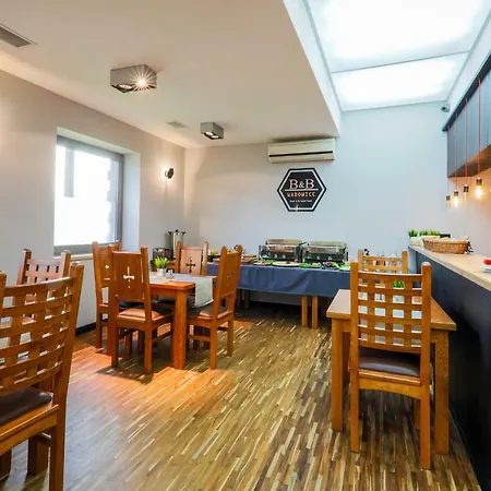 住宿加早餐酒店 B&B Wadowice 瓦多维采