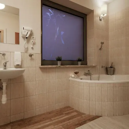 住宿加早餐酒店 B&B Wadowice *