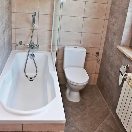 B&B Wadowice 住宿加早餐酒店 *